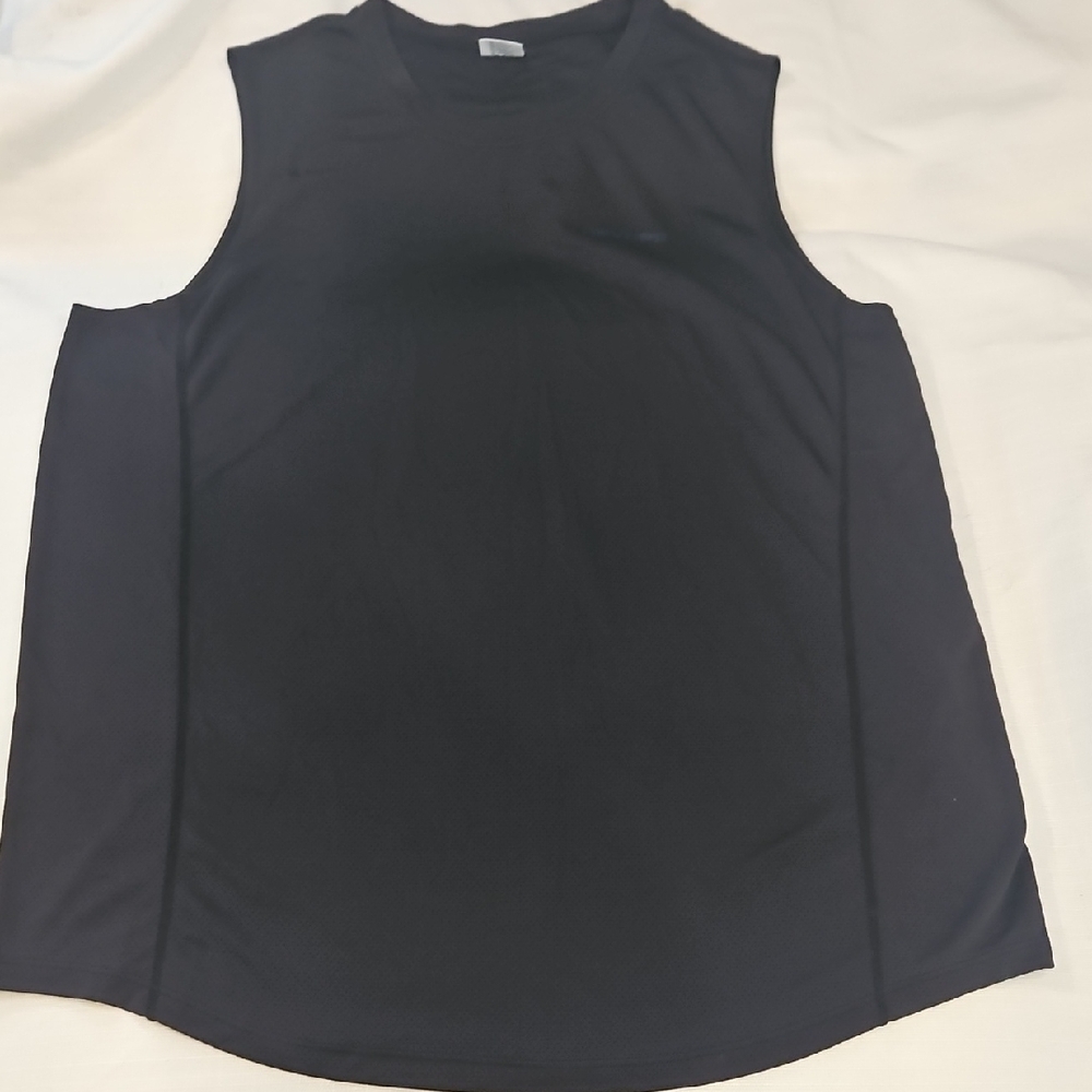 Black Sleeveless Athletic Top